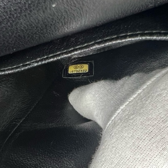 Chanel Classic Double Flap In Black Caviar SHW (2005-2006) - Picture 11 of 14